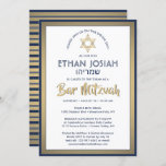 Convites Bar de nome hebraico Mitzvah Elegante Dourado Bran<br><div class="desc">Convide familiares e amigos para uma elegante cerimônia de mitzvah bar e celebração com este moderno convite à folha de ouro azul, branco e falso marinho. Todo texto é simples de personalizar, portanto pode incluir qualquer texto sobre o serviço, leitura de Torah e festa. Design apresenta os nomes hebraico e...</div>