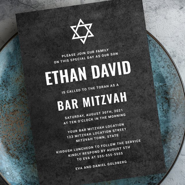 Convites Bar de textura áspera moderna mitzvah (Modern dark rough texture bar mitzvah invitation)