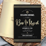 Convites Bar Mitzvah Black Gold Foil Script Bold Moderno<br><div class="desc">Tenha orgulho, alegria e mostre este marco do seu Bar favorito Mitzvah! Envie este convite impressionante, moderno, sofisticado e personalizado para um evento se lembrar. Escrita gráfica de caligrafia de folha de ouro, Estrela de David, e linhas de talentos desenhadas à mão, sobrepõem um fundo preto, dramático e rico. Uma...</div>