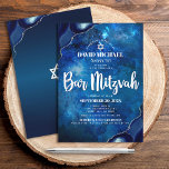 Convites Bar Mitzvah Modern Blue Watercolor Script<br><div class="desc">Tenha orgulho, alegria e mostre este marco do seu Bar favorito Mitzvah! Enviar este convite legal, único, moderno e personalizado para um evento que se lembre. A tipografia da escrita branca e Estrela de David sobrepõem um fundo de aquarela azul-galáxia profundo com agato azul de aço acentuado com veias falso...</div>