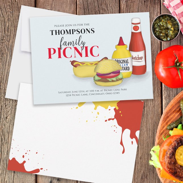 Convites Barbeque Family Reunion Casual Picnic Hamburgers (BBQ invitation with Family picnic wording and hand-drawn hamburgers and hotdogs. )