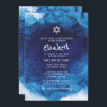 Convites Bat Mitzvah Moderna Tipografia Azul<br><div class="desc">Composto por uma escrita lúdica e por tipografia serifônica; Tudo contra um pano de fundo azul de aquarela. Este foi projetado por materiais de terceiros selecionados,  exclusivos para o Zazzle. Disponível aqui: http://www.zazzle.com/selectpartysupplies</div>
