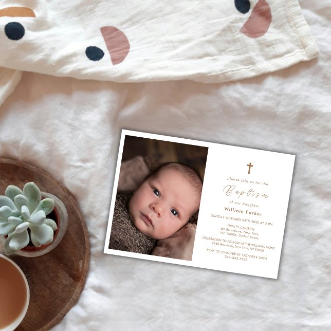 Convites Batismo com Foto do Bebê Dourado Elegante Moderno (Modern Elegant Gold Cross Baby Photo Baptism Invitation)