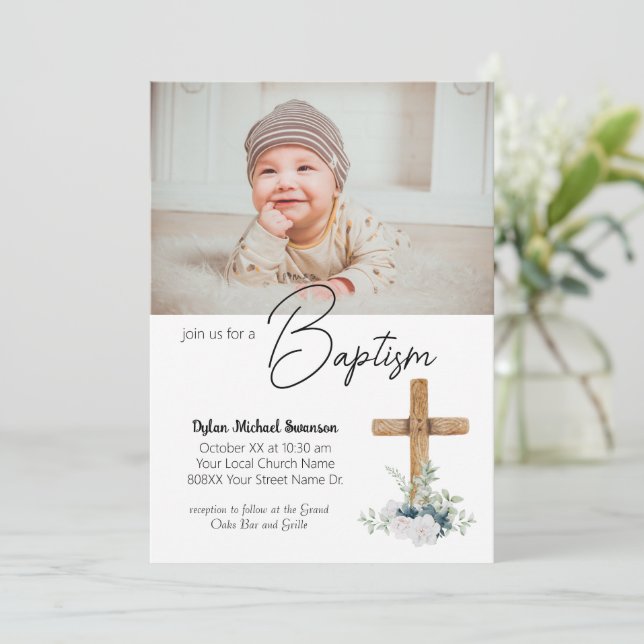 Convites Batismo de Bebê Menino com Cruz de Madeira e Foto  (Em pé/Frente)