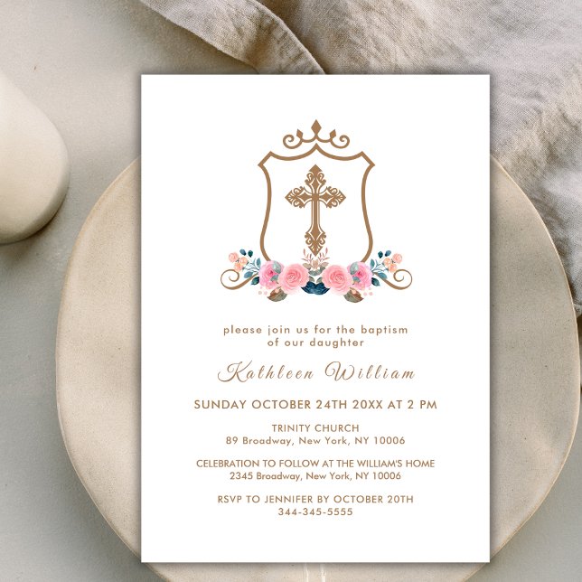 Convites Batismo de Crest Cruzado de Rosa de Flor Rosa Eleg (Elegant Pink Wildflower Rose Cross Crest Baptism Invitation)