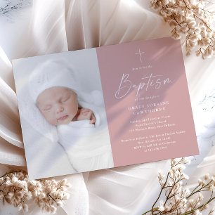 Convites Batismo de Meninas Rosa Po dusty Script Moderno Fo