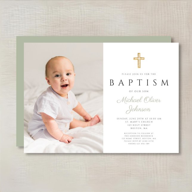 Convites Batismo Fotográfico de Menino Religioso Verde do S (Modern Sage Green Religious Boy Photo Baptism Invitation)