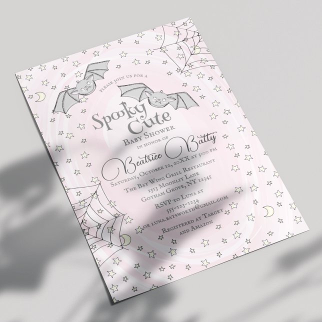 Convites Bats Rosa, Chá de fraldas Bonitinho (Cute Spooky Cute Baby Bats Pink Baby Shower Invitation for Baby Girl. Pink Swirls, Bats, Webs, Stars)