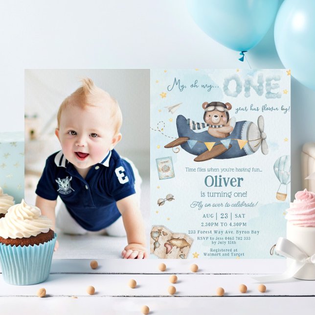 Convites Bear Blue Plane Time Voa Uma Foto De primeiro aniv (cute bear riding a blue plane adventure 1st birthday turning one photo picture invitation card )