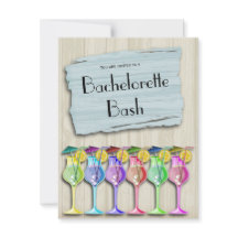 Bebidas tropicais na moda do guarda-chuva