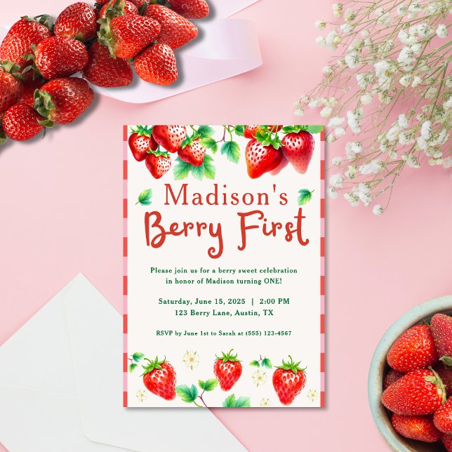 Convites Berry First Birthday - Festa de rua Strawberry 1 (Sweeten your celebration with this adorable “Berry First Birthday” invitation!)