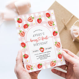 Convites Berry First Birthday | Gingham Strawberry rosa