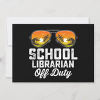 Bibliotecário Escolar Fora de Serviço no Último Di
