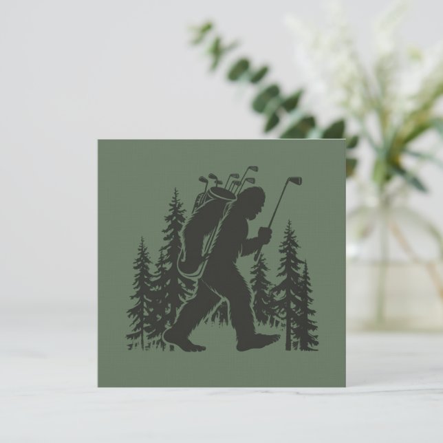 Convites Bigfoot Golfer Tree Funny Sasquatch Golfing Golf (Em pé/Frente)