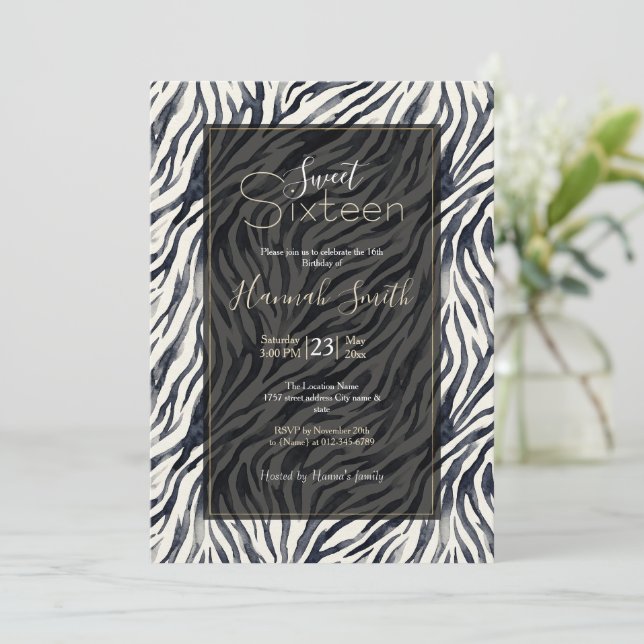 Convites Black and White Zebra Print Pattern Sweet Sixteen  (Em pé/Frente)