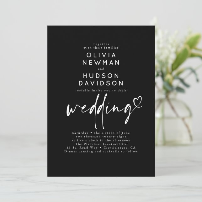 Convites Black Modern Minimalist Heart Typography Wedding (Em pé/Frente)