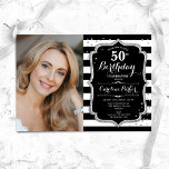 Convites Black White Stripes Silver Foto 50º Aniversário<br><div class="desc">Elegante 50º convite de aniversário com sua foto. Design branco preto de vidro com prata brilhante. Apresenta faixas pretas e brancas, fontes de script e confetti. Perfeito para uma festa de comemoração de na moda adulto. Personalize com seus próprios detalhes. Pode ser personalizado para qualquer idade! Impressos convites Zazzle ou...</div>