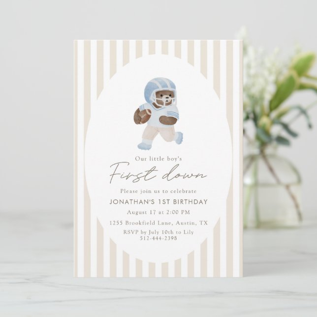 Convites Blue Teddy bear First Down Football First Birthday (Em pé/Frente)