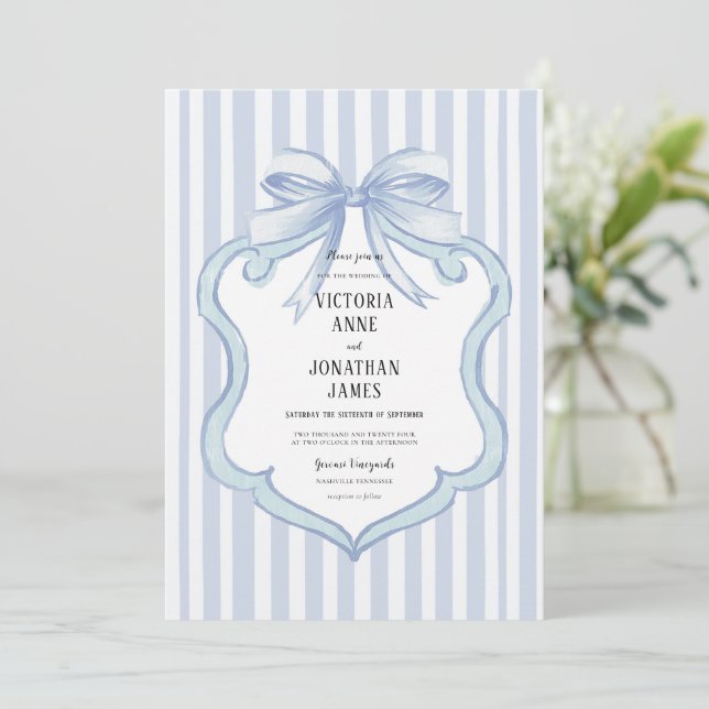 Convites Blue Vintage Stripe Ribbon Bow Wedding Invitation (Em pé/Frente)