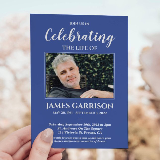 Convites Blue White Celebration of Life Photo Memorial (Criador carregado)