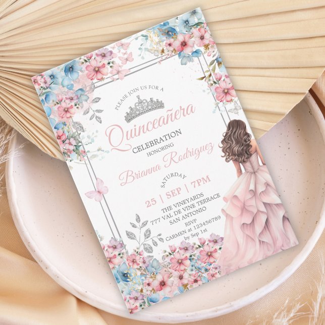 Convites Blush Rosa e Floral de Prata Azul Quinceañera (Criador carregado)