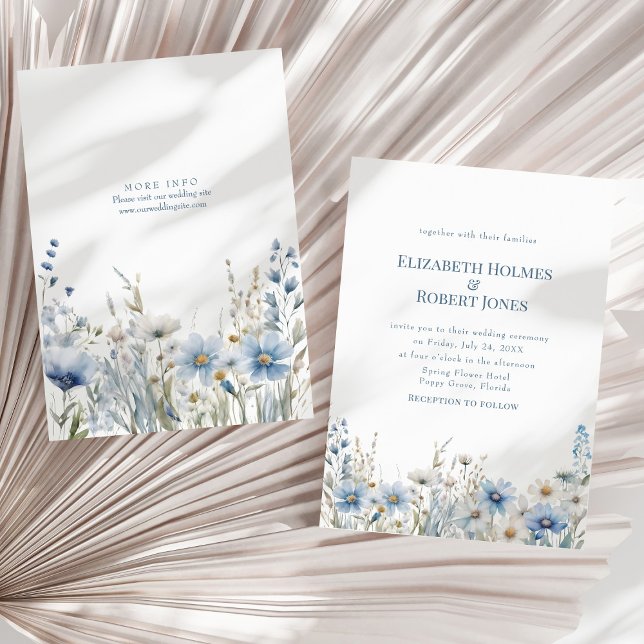Convites Boho Blue Watercolor Florestas Prateadas (Boho Blue Watercolor Wildflowers Meadow Wedding Invitation on a sunny neutral dry palm leaf.)