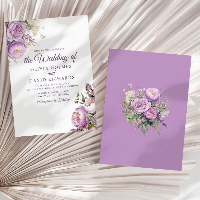 Convites Boho Lilac Peonies Casamento (Boho Lilac Peonies Wedding Invitation on a neutral dry palm leaf.)