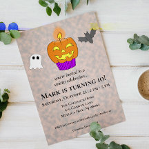 Bolo de aniversário do copo de celebração sinistra