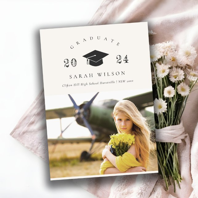 Convites Boné de formatura de Foto Limpo Mínimo Elegante (Criador carregado)