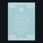 Convites Bonito Bat Azul Mitzvah<br><div class="desc">Este convite formal,  elegante,  Bat Mitzvah apresenta uma Estrela branca de David e um design decorativo branco ao longo da parte superior e inferior do convite,  tudo colocado sobre um fundo azul bonito.</div>