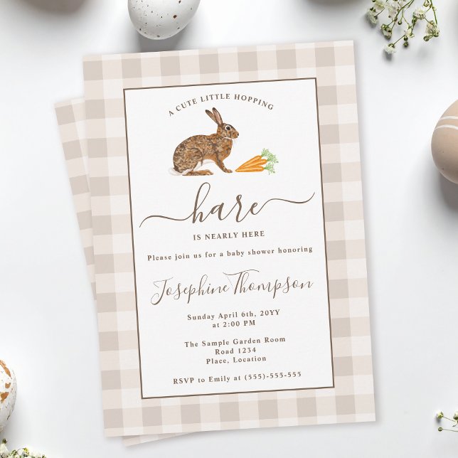 Convites Brown Hare On Beige Gingham Easter Baby Shower (Criador carregado)