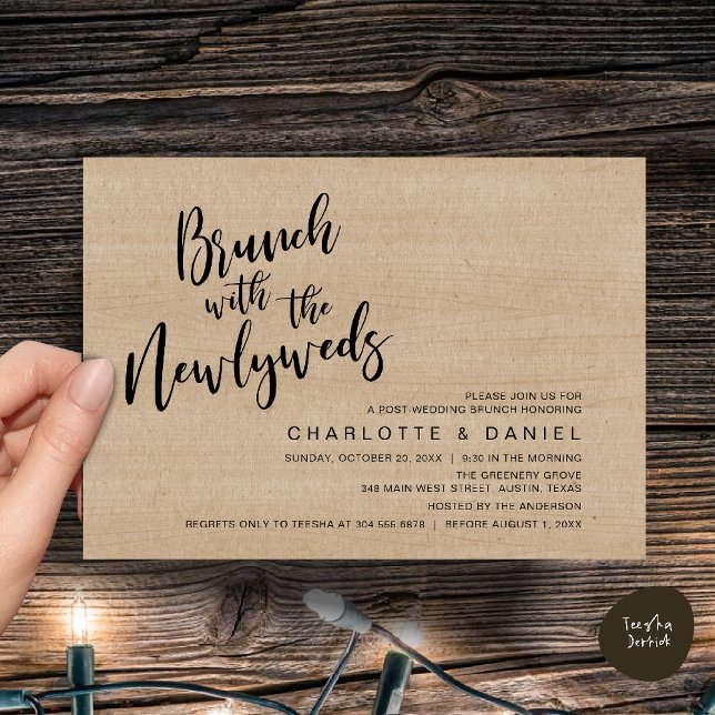 Convites Brunch com recém-casados, Elopemento de Casamento (Brunch with the newlyweds, Post Wedding Elopement Invitation Card PDF Cottage Brown Wood Background)