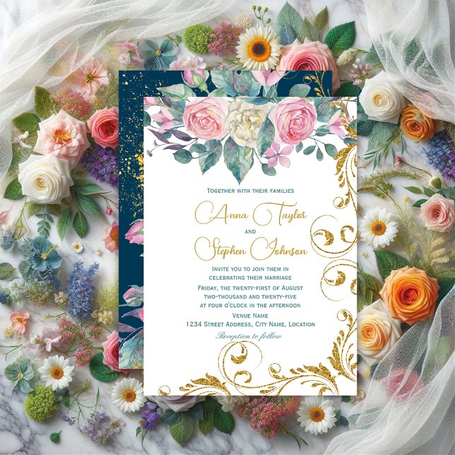 Convites Buquê Botânico com Redemoinhos de Brilho Dourado F (Elegant floral and faux gold swirls wedding invitation with customizable colors for invite back.)