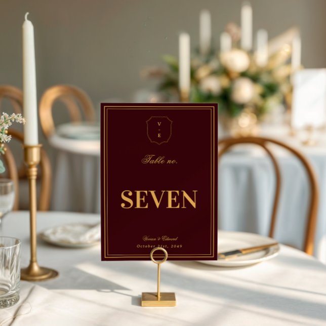 Convites Burgundy Gold Crest Monogram Wedding Table Number (Criador carregado)