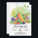 Convites Carrot Harvest Kids Aniversário<br><div class="desc">Junte-se à colheita de cenoura com o Convite de Aniversário das Crianças de Cenoura. Este design encantador e inspirado na fazenda convida crianças de todas as idades a celebrar um aniversário cheio de entusiasmos de uma colheita abundante. A personalização é uma brisa, permitindo que você adicione o nome do seu...</div>