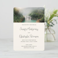 Casamento à Beira de uma Cachoeira por uma Florest