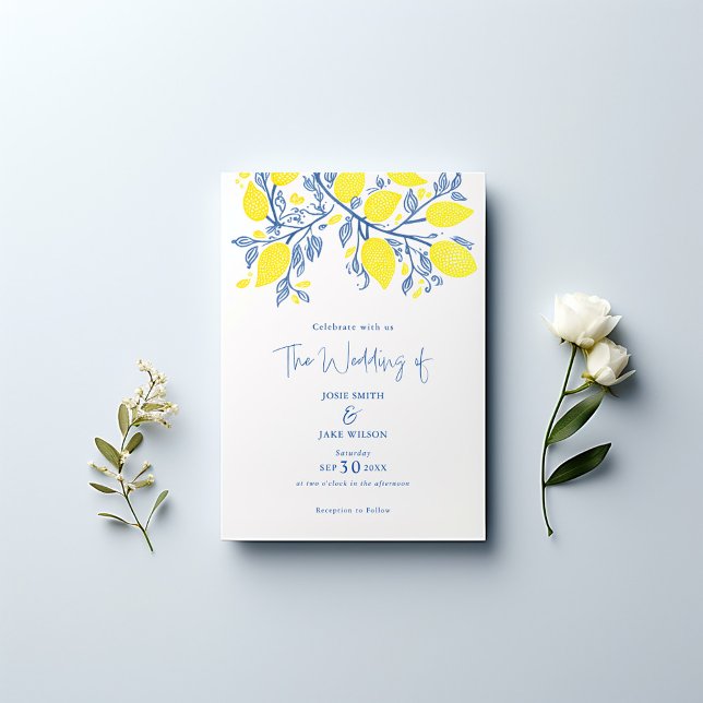 Convites Casamento bonito com as vinhas de limão azul-clara (Lemon branch illustration, vibrant yellow lemons and delicate blue leaves wedding invitation.)