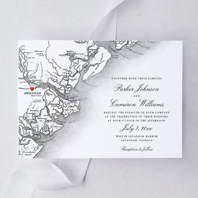 Convites Casamento branco preto do Mapa da Savana Georgia (Elegant Savannah Georgia Map wedding invitation with classic black and white script typography)