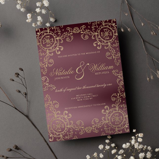 Convites Casamento clássico de ornamento floral de ouro bur (Classic burgundy gold floral ornament wedding)
