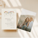 Convites Casamento Colorido de Fotografias de Beige Monogra<br><div class="desc">Este convite de casamento de um monograma colorido de flores silvestres é perfeito para o seu simples e caprichoso casamento de verão no arco-íris. Os florais cor-de-rosa brilhante, encantado, amarelo, laranja e dourado dão a este produto a sensação de um jardim primavera hippie elegante minimalista. A design moderna é a...</div>
