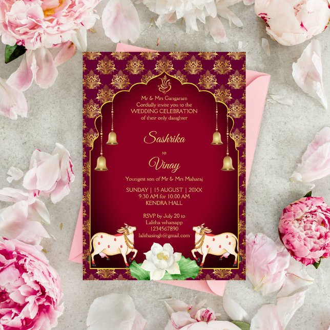 Convites Casamento com lótus branco de Gomata e ouro (Maroon and gold Gomata bell garlands white lotus Indian wedding invitation template instant downloa)