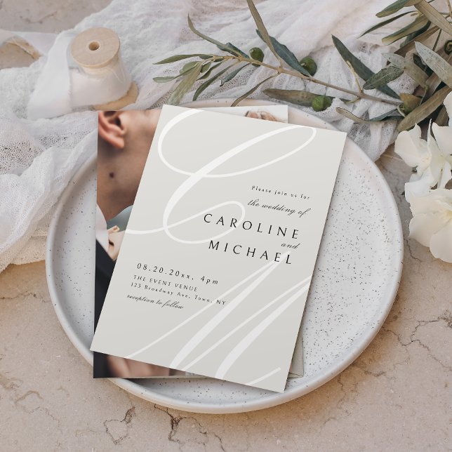 Convites Casamento com monograma de caligrafia Elegante de  (Ivory Classic Elegant calligraphy monogram wedding Invitation)