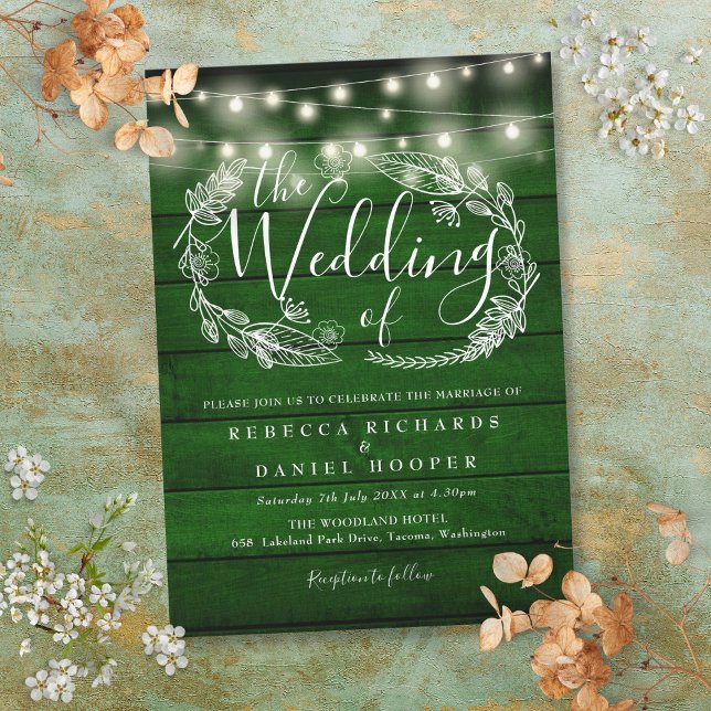 Convites Casamento das Luzes das Cordas de Madeira Verde (Green Wood String Lights Script Wedding Invitation)
