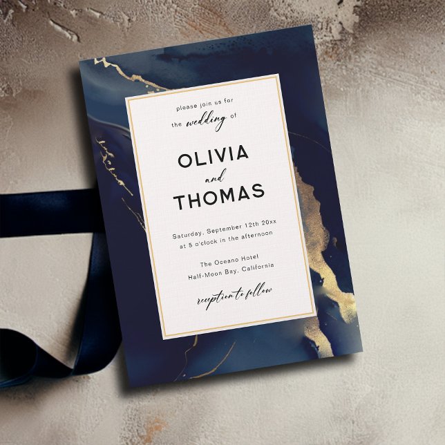 Convites Casamento de Boho Beach Elegante com Frame Dourado (modern frame navy gold beach wedding invitation minimalist elegant bohemian romantic calligraphy)