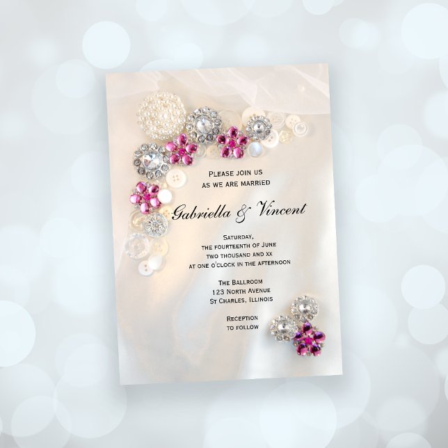 Convites Casamento de Botões Brancos e Diamantes Rosa Faux (Invite guests to your elegant marriage with the pretty Pink Diamond Buttons Wedding Invitation.)