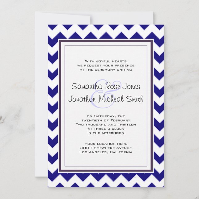 Convites Casamento de Chevron Marinho Azul e Branco (Frente)