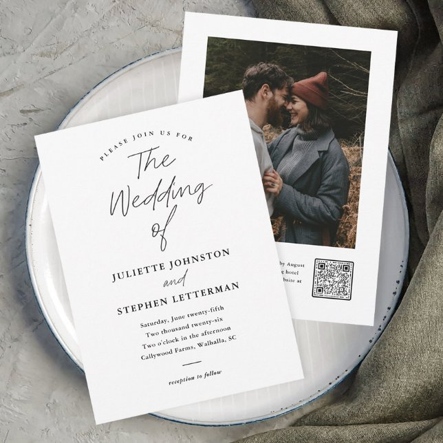 Convites Casamento de código QR preto e branco de Script Mo (Modern script typography black and white wedding invitation with photo and QR Code Rsvp on the back.)
