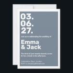 Convites Casamento de Data Vertical Azul Moderno<br><div class="desc">Este convite de na moda apresenta uma design de data vertical em branco nítido num fundo azul ardente,  em conjunto com a tipografia moderna para um aspecto elegante e contemporâneo. Perfeito para casais que buscam uma estética minimalista com borda gráfica. Ideal para casamentos modernos,  urbanos ou com temas industriais.</div>