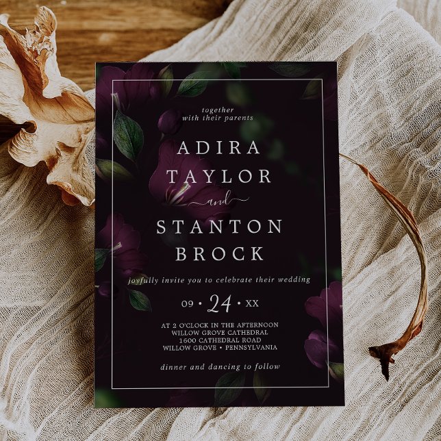 Convites Casamento de Flores Roxas Sombrias | Padrão Preto (Moody Purple Blooms | Black Pattern Wedding Invitation)