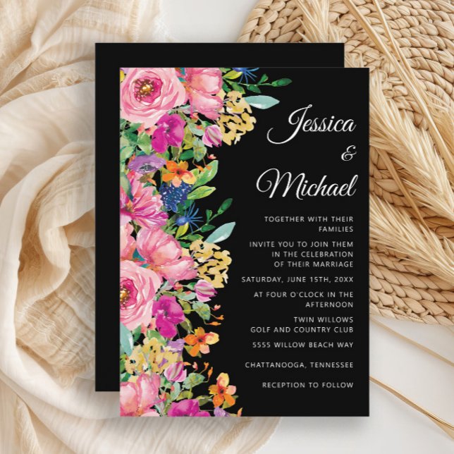 Convites Casamento de Flores Silvestres em Aquarela Preta R (Elegant pink watercolor floral on black wedding invitation)